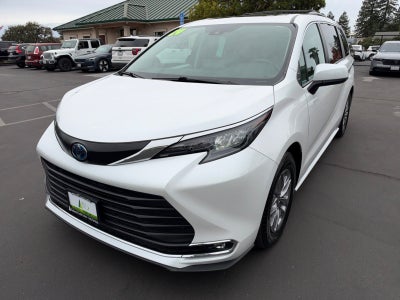 2024 Toyota Sienna XLE