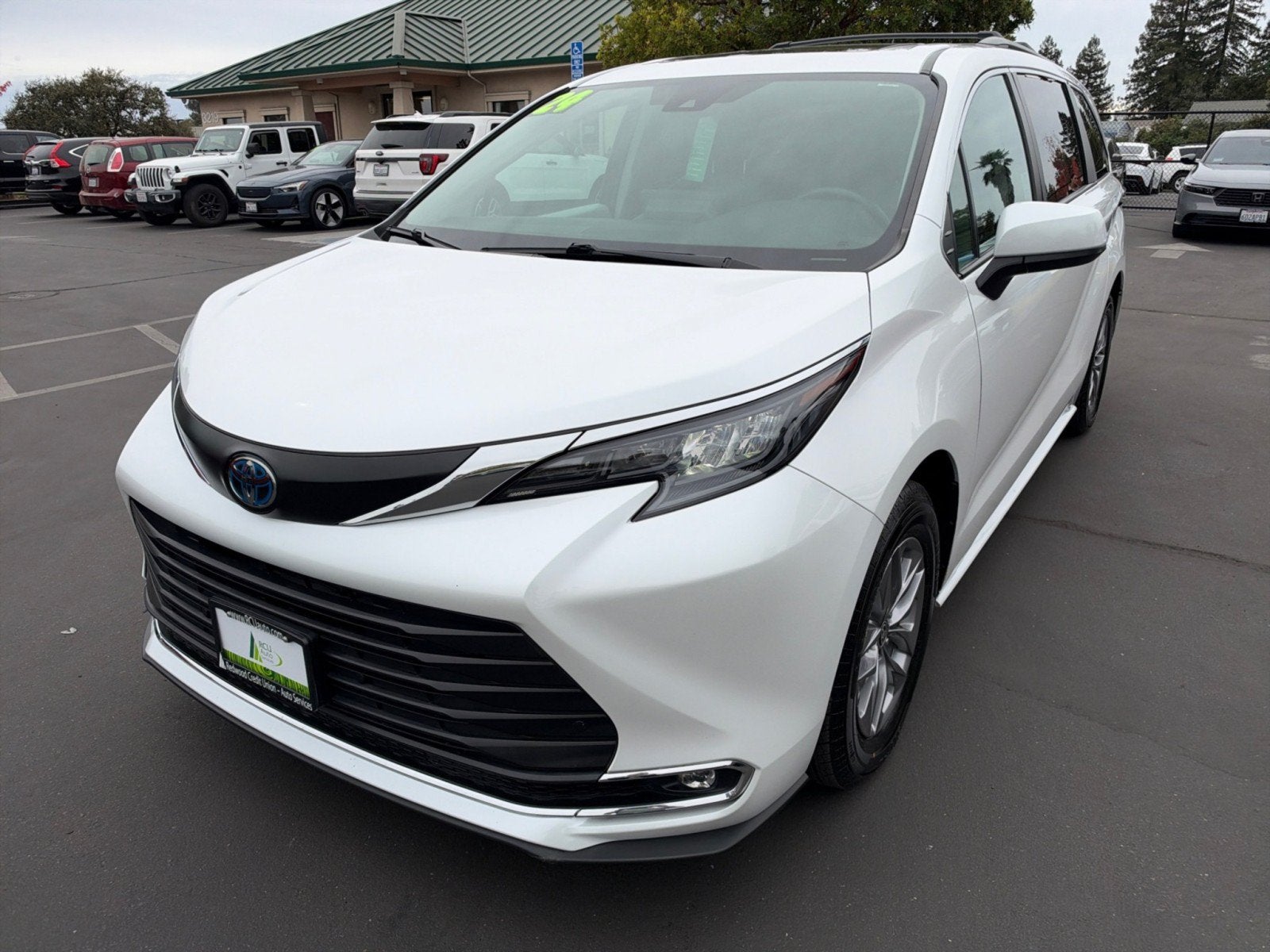 2024 Toyota Sienna XLE