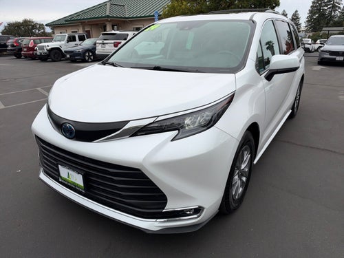 2024 Toyota Sienna XLE