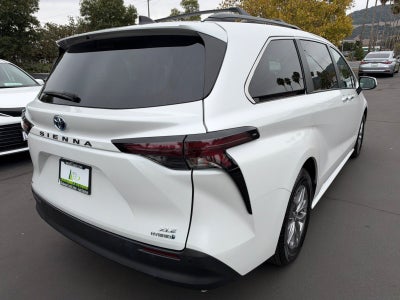 2024 Toyota Sienna XLE