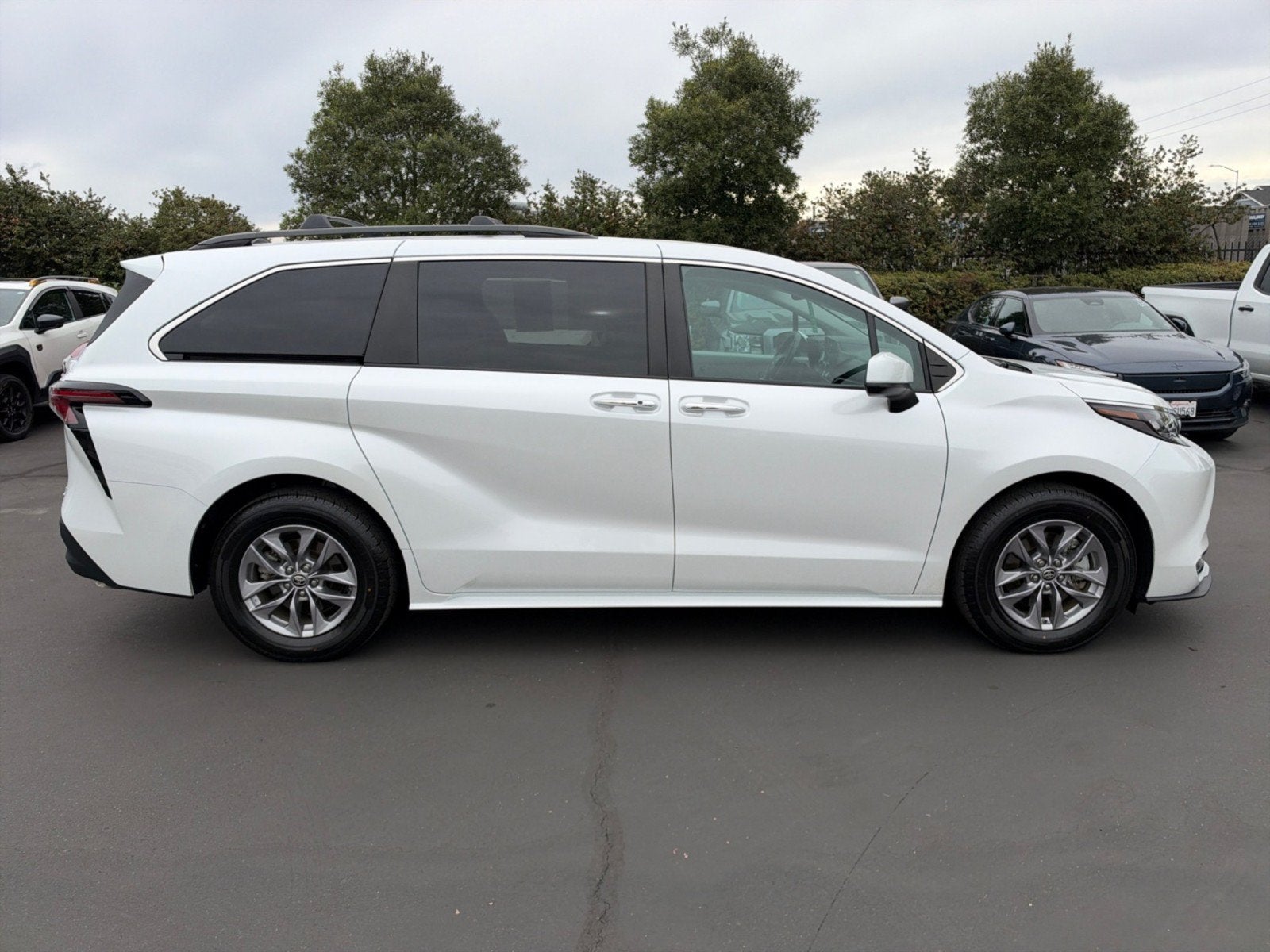 2024 Toyota Sienna XLE