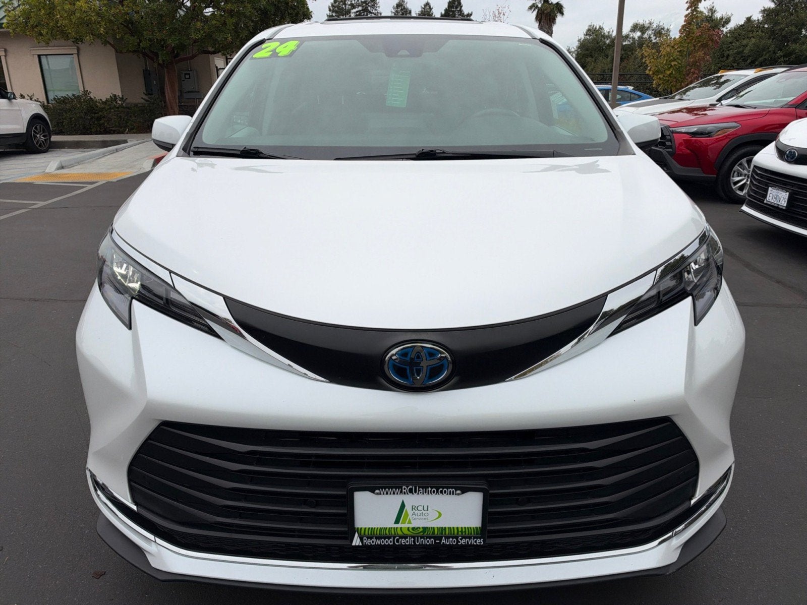 2024 Toyota Sienna XLE