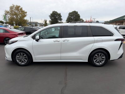 2024 Toyota Sienna XLE