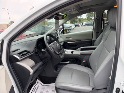 2024 Toyota Sienna XLE