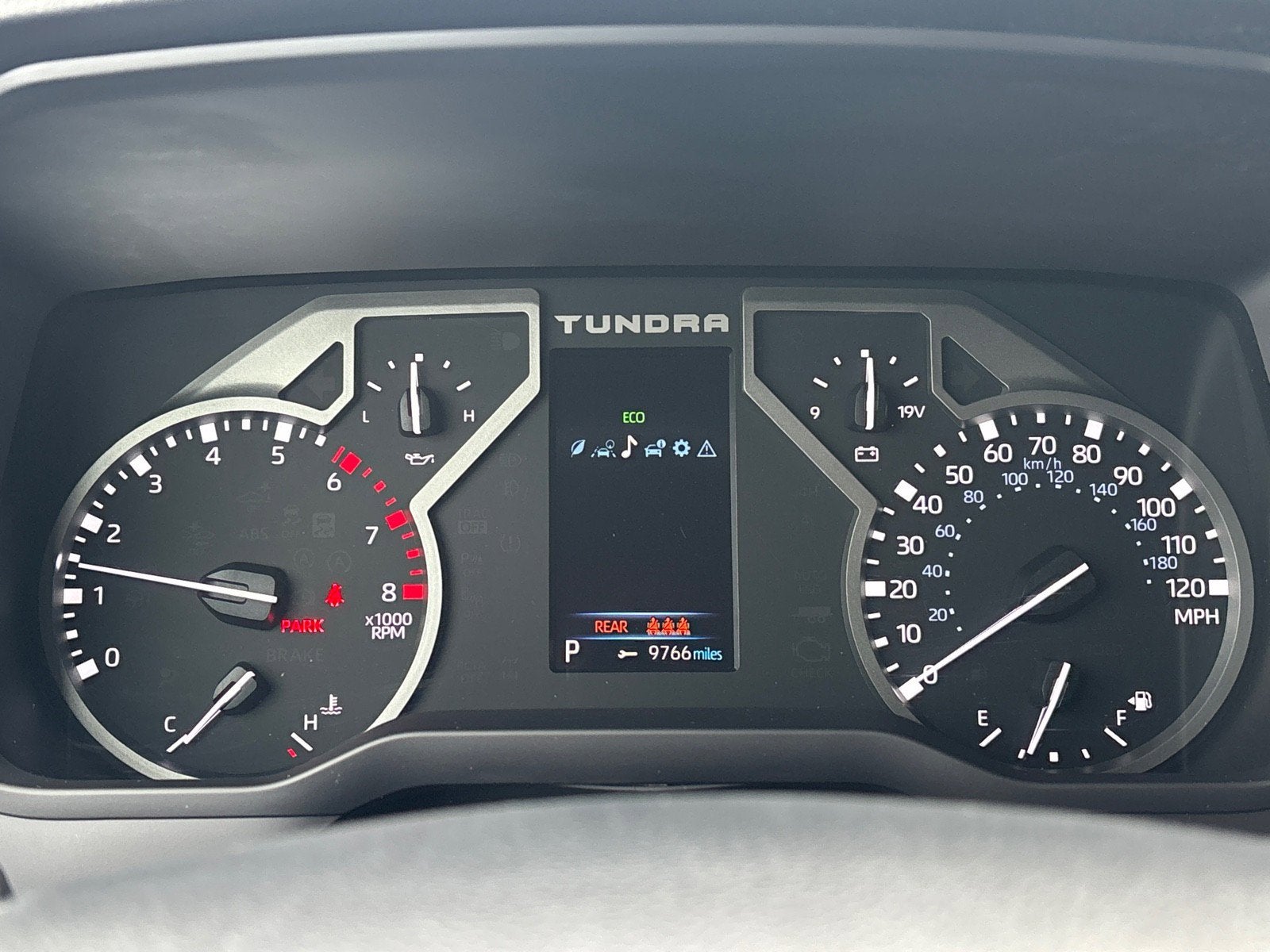 2022 Toyota Tundra 2WD SR5