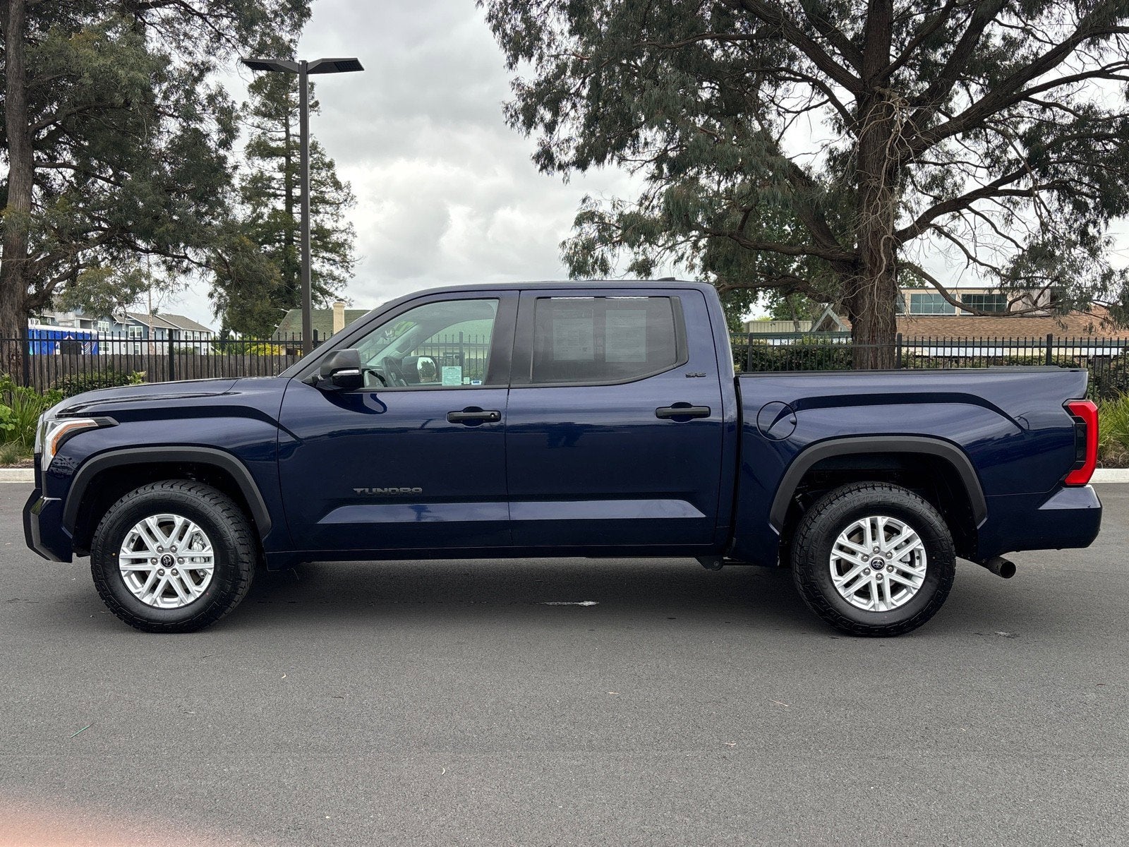 2022 Toyota Tundra 2WD SR5