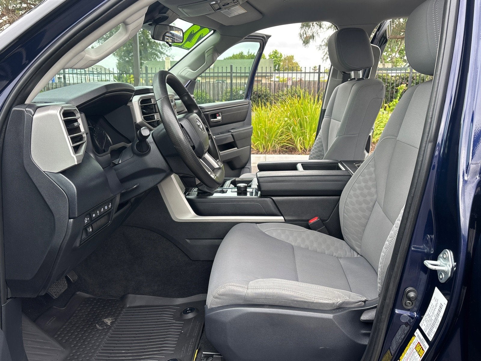 2022 Toyota Tundra 2WD SR5