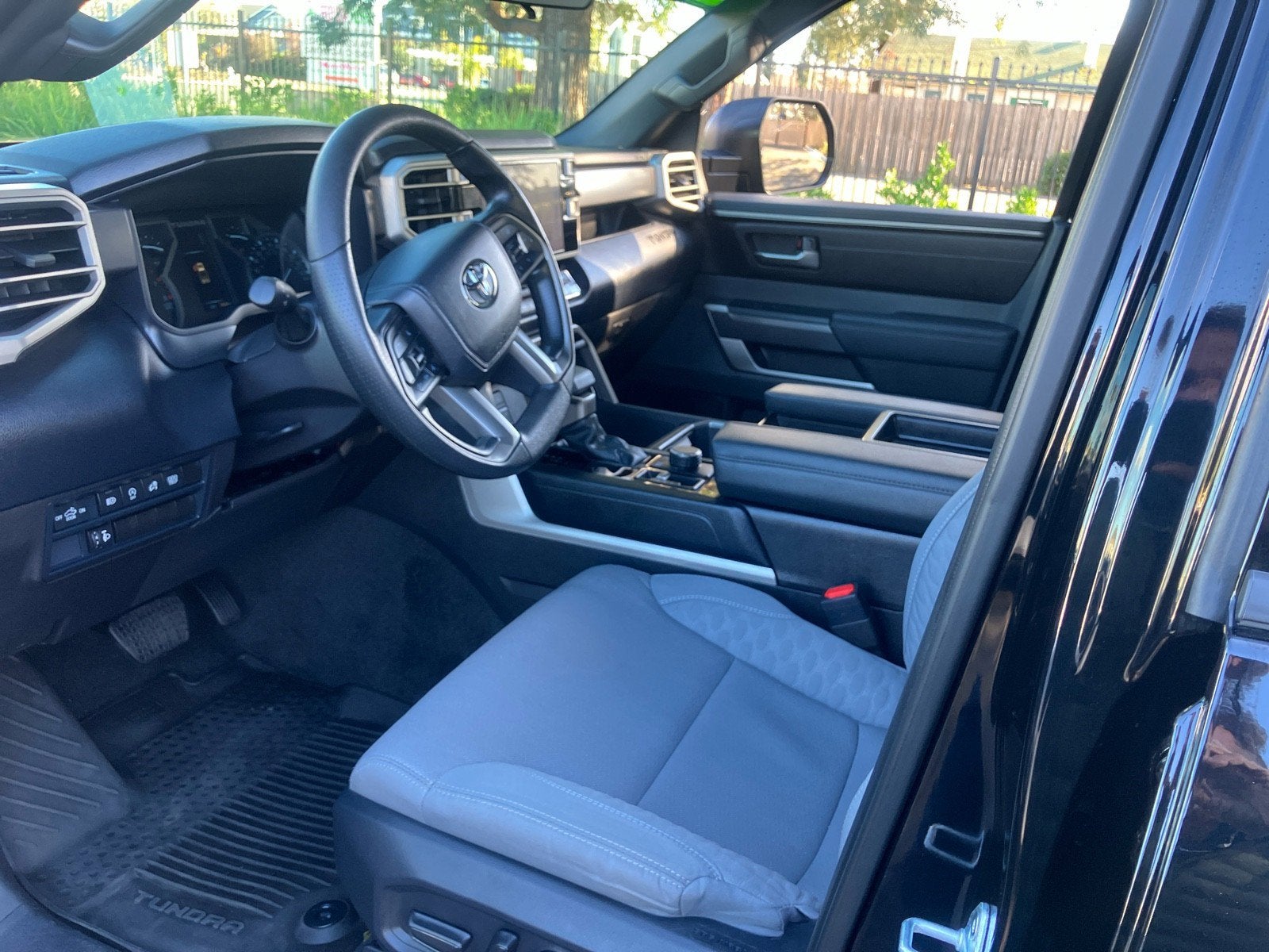 2025 Toyota Tundra 4WD SR5