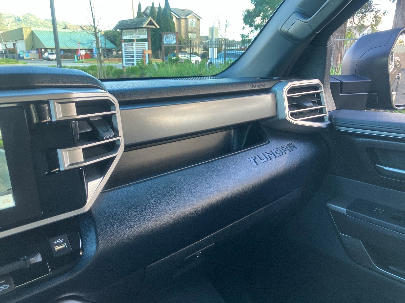 2025 Toyota Tundra 4WD SR5