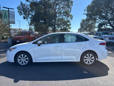 2025 Toyota Corolla LE