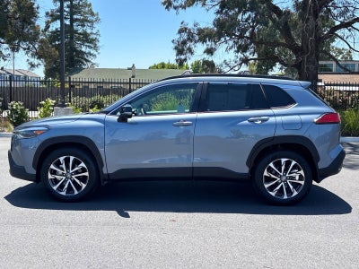 2025 Toyota Corolla Cross XLE