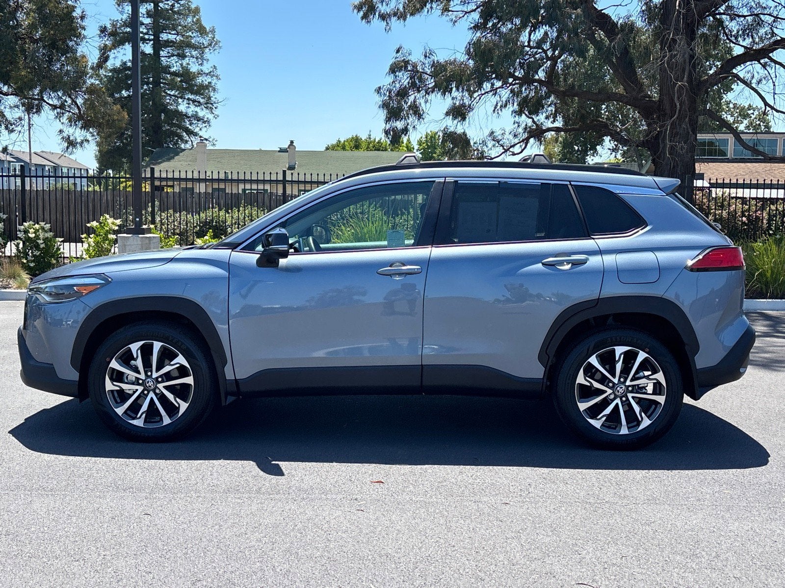 2025 Toyota Corolla Cross XLE