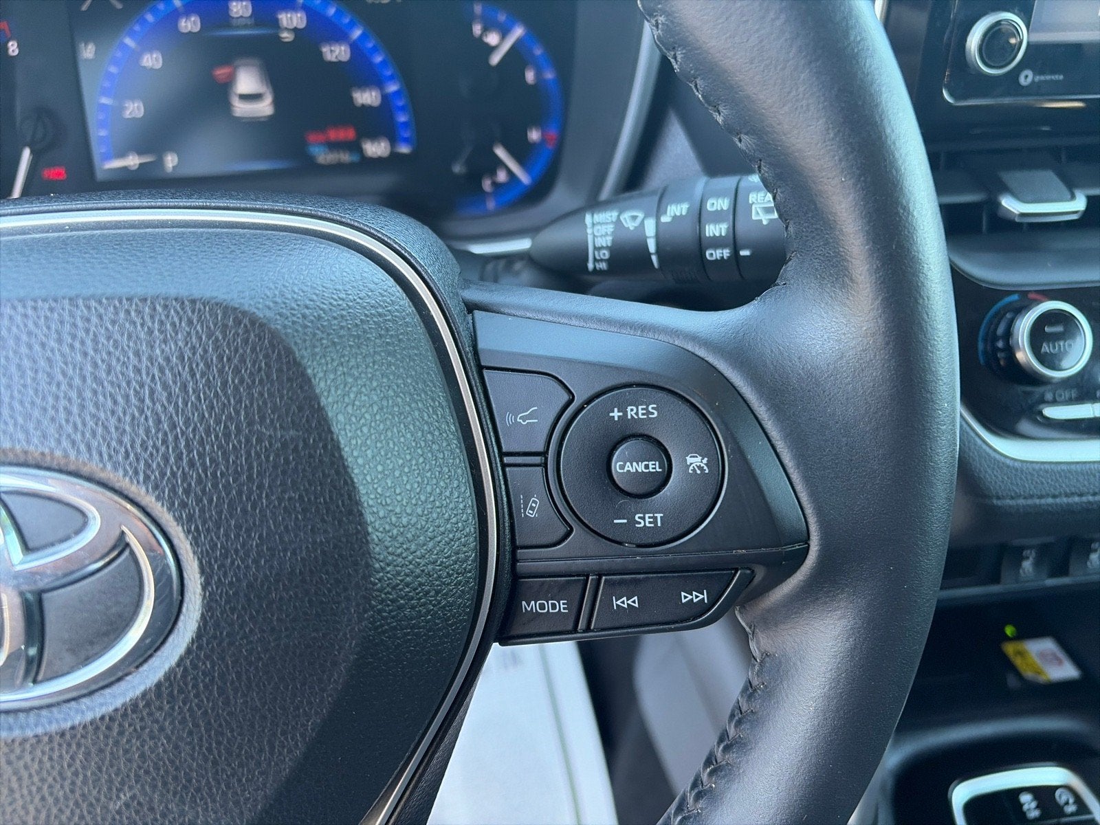 2022 Toyota Corolla Cross XLE