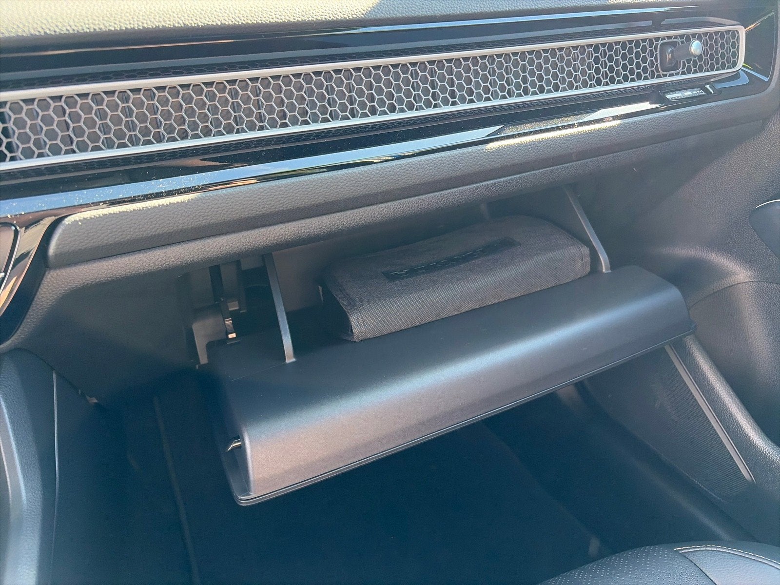 2025 Honda Civic Hatchback Hybrid Sport Touring