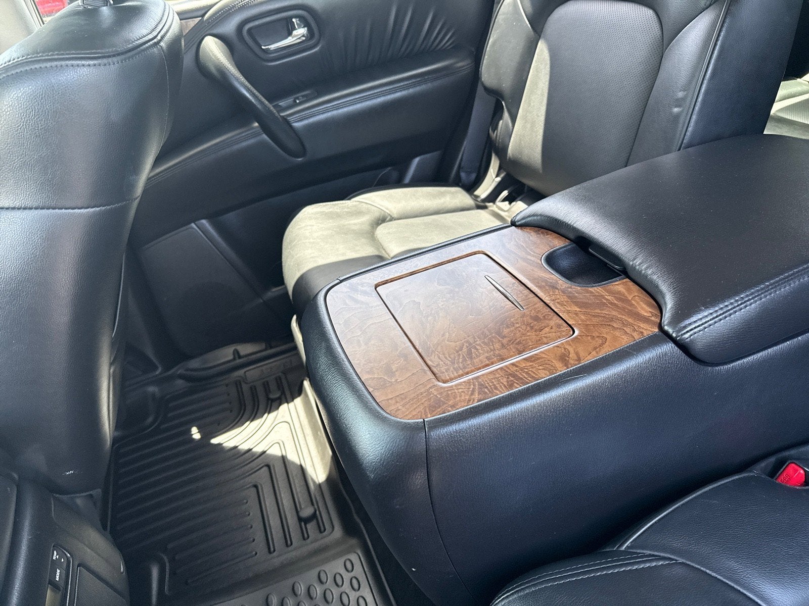 2022 Nissan Armada SL