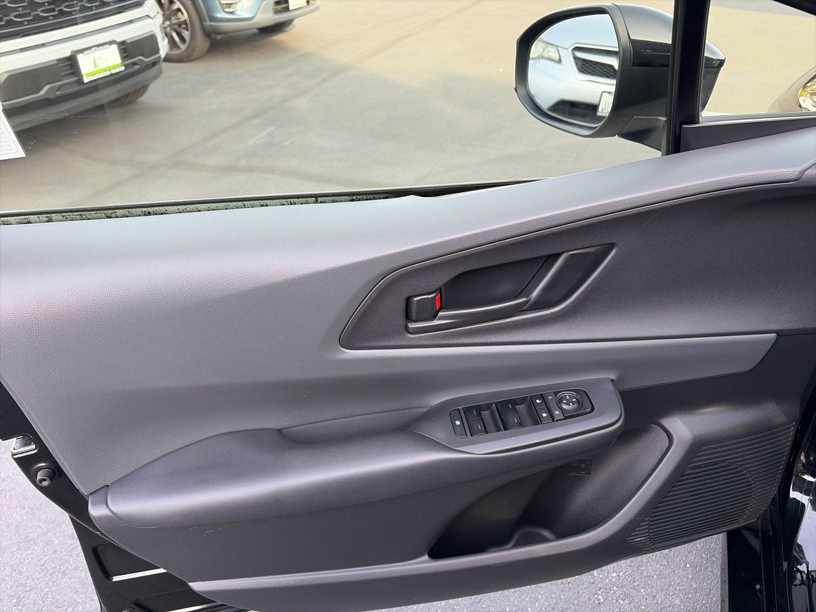 2023 Toyota Prius LE