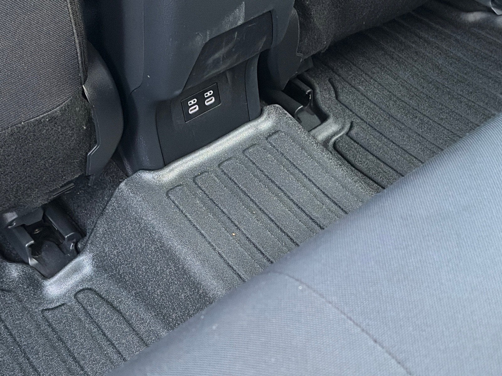 2023 Toyota Prius LE