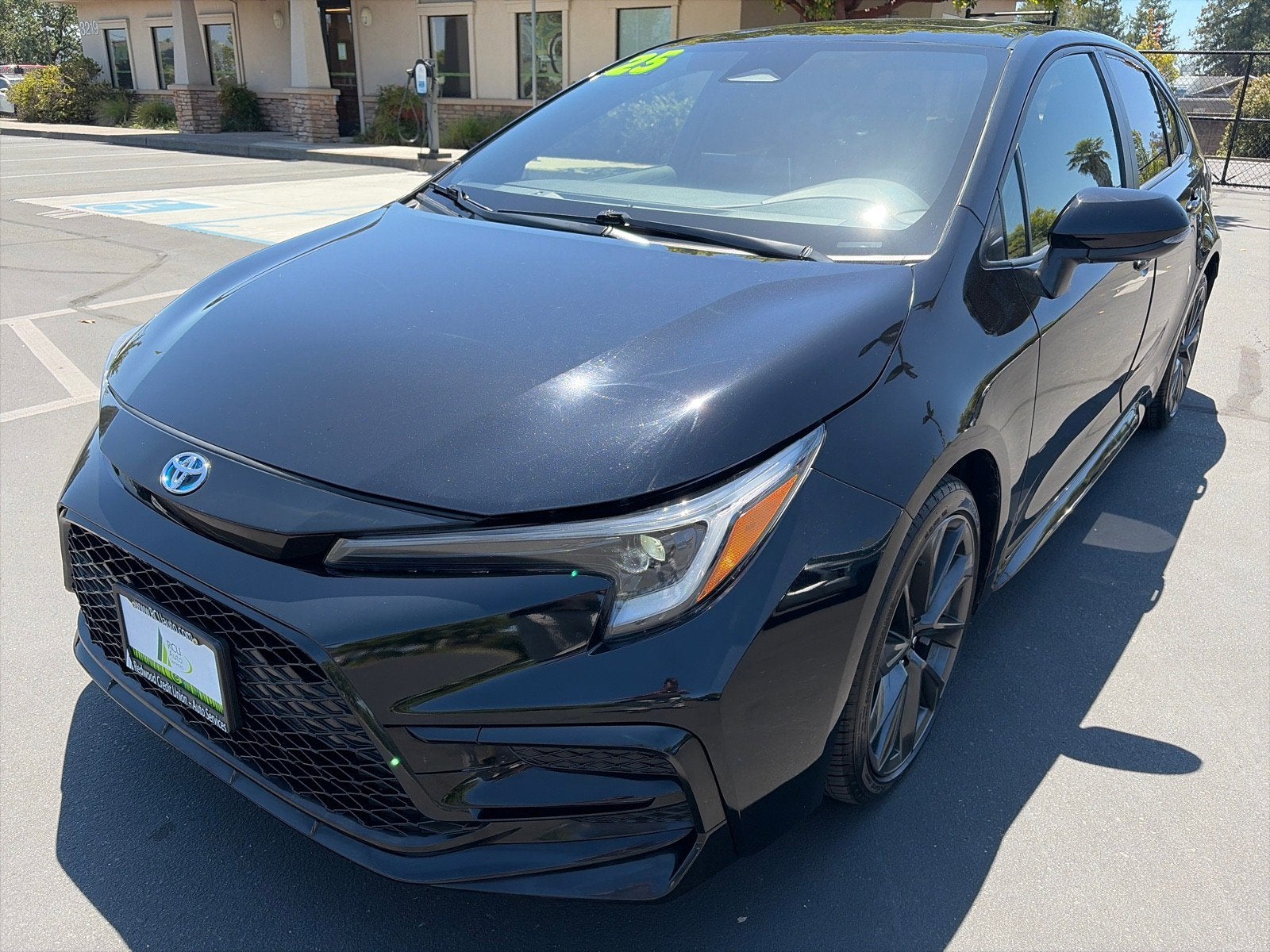 2025 Toyota Corolla Hybrid SE