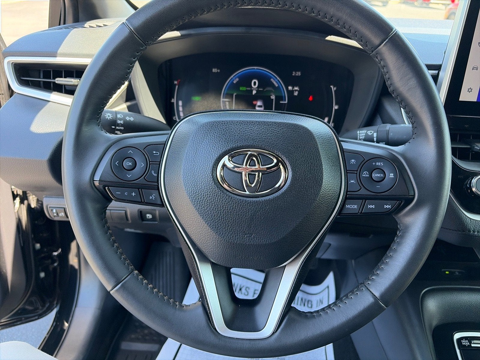 2025 Toyota Corolla Hybrid SE