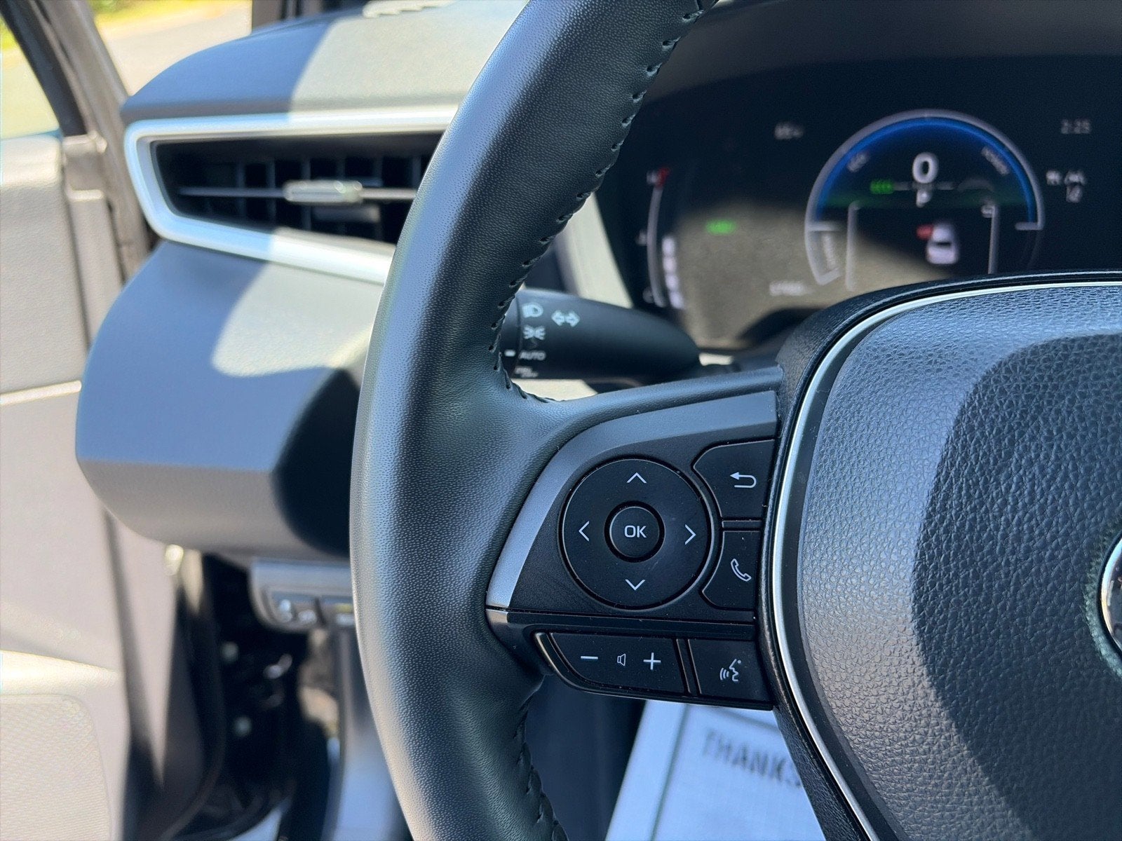2025 Toyota Corolla Hybrid SE