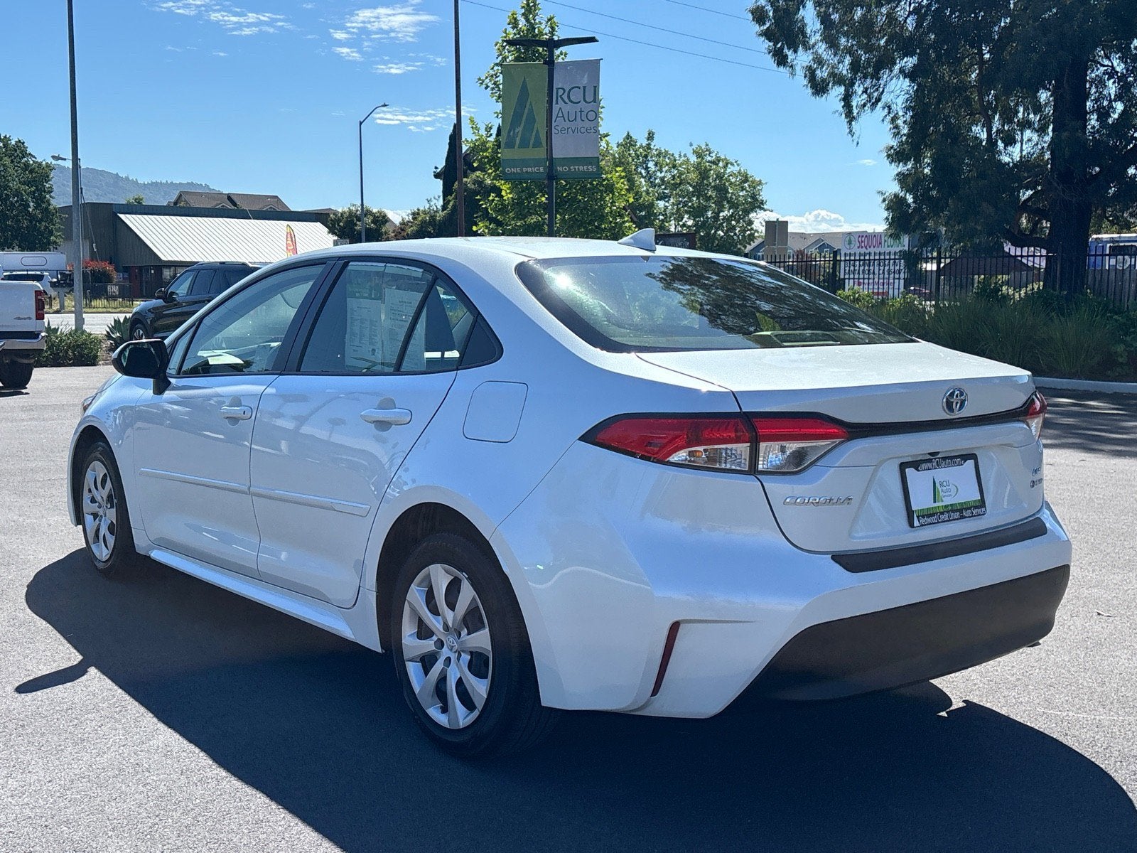 2025 Toyota Corolla Hybrid LE