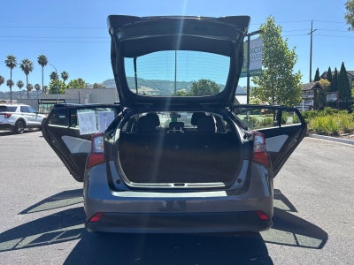 2022 Toyota Prius LE