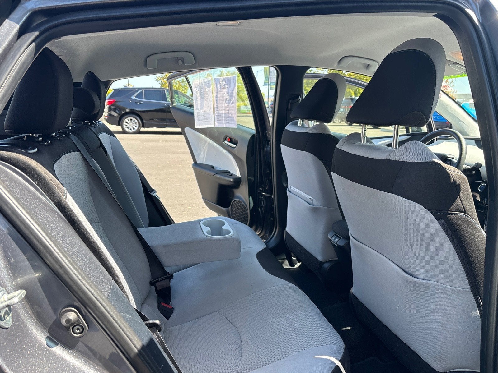 2022 Toyota Prius LE