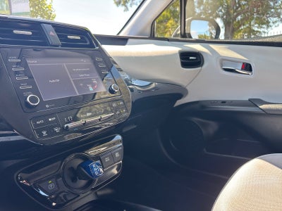 2022 Toyota Prius LE