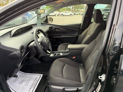 2021 Toyota Prius LE