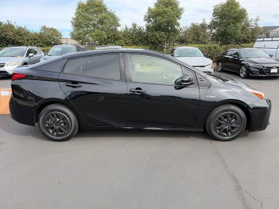 2021 Toyota Prius LE