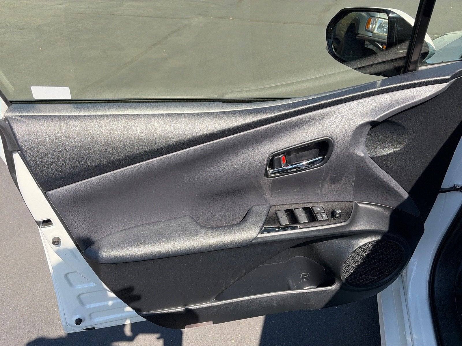 2019 Toyota Prius LE