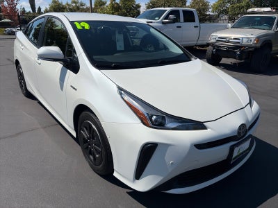 2019 Toyota Prius LE