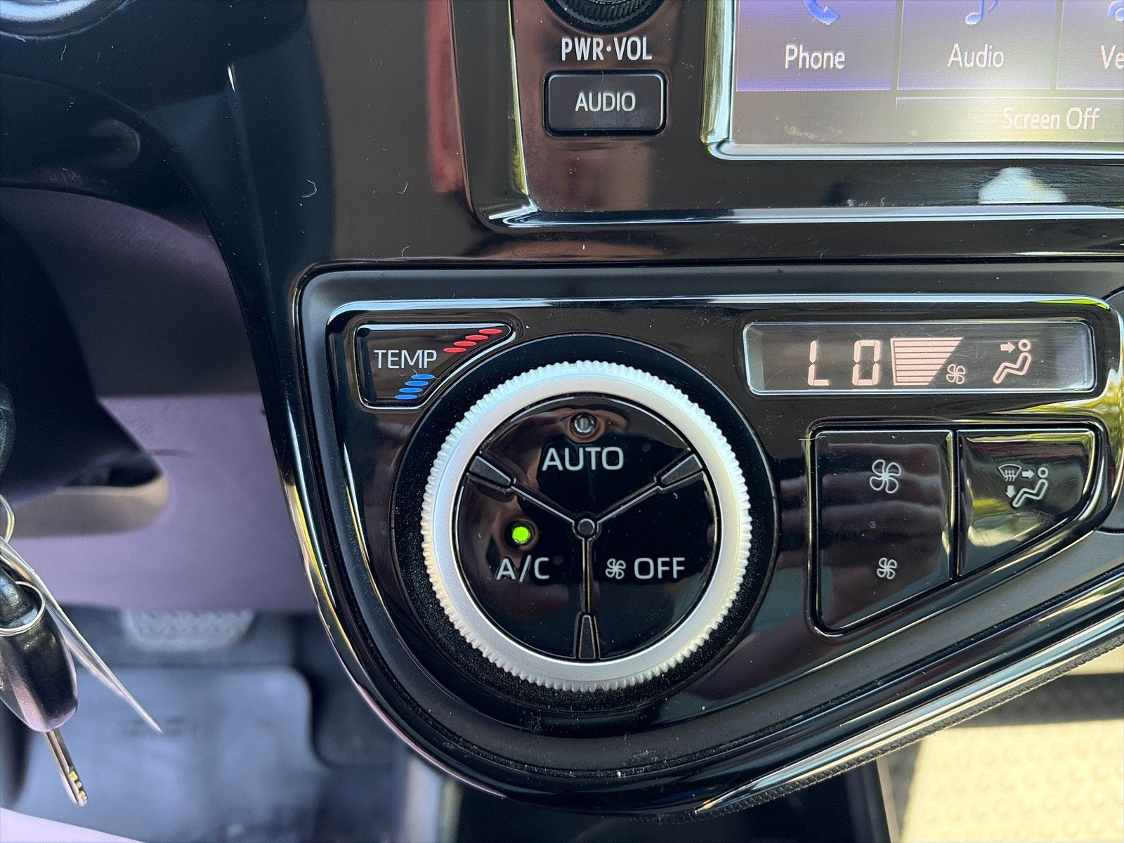 2018 Toyota Prius c Three