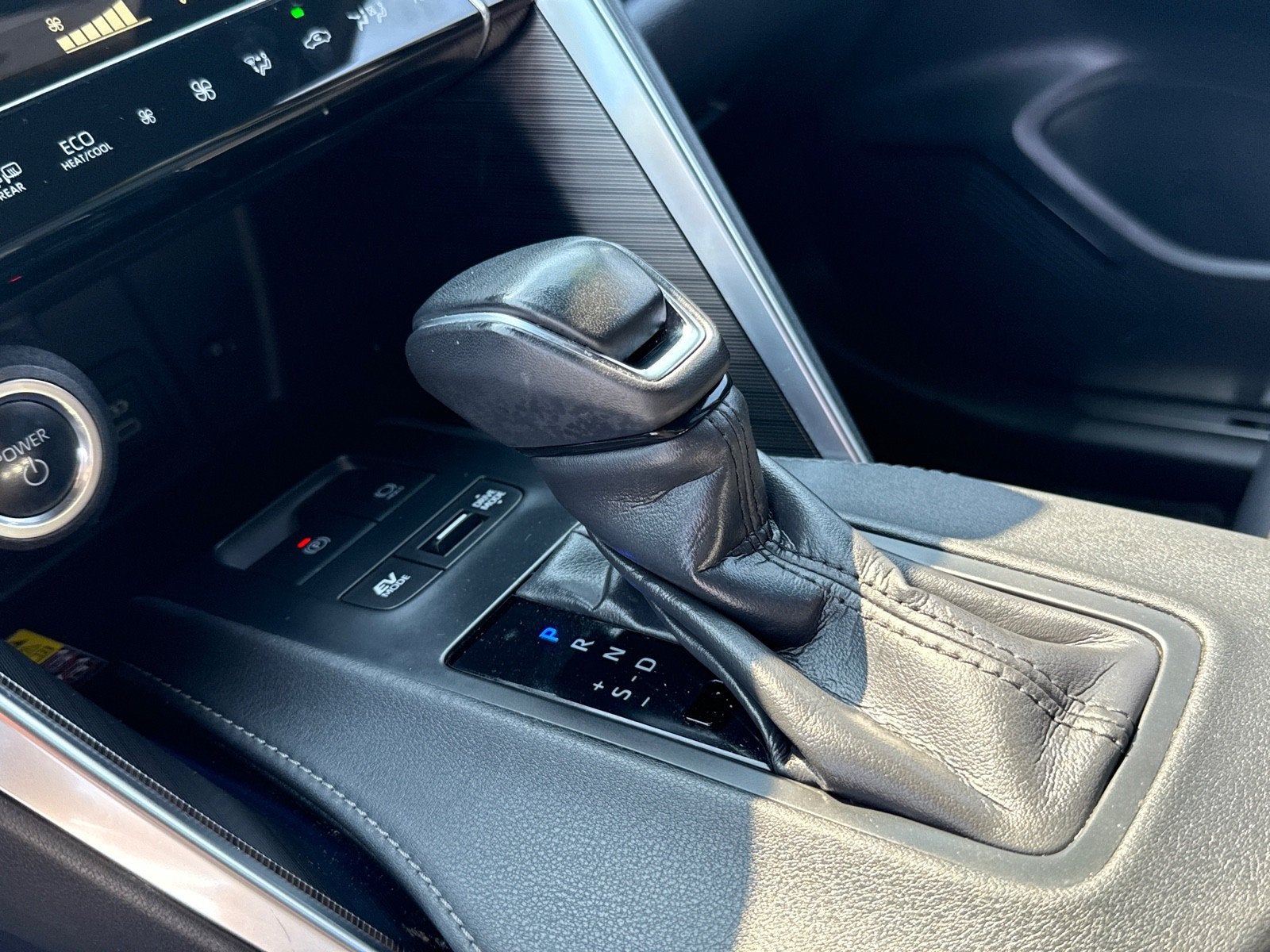 2024 Toyota Venza XLE