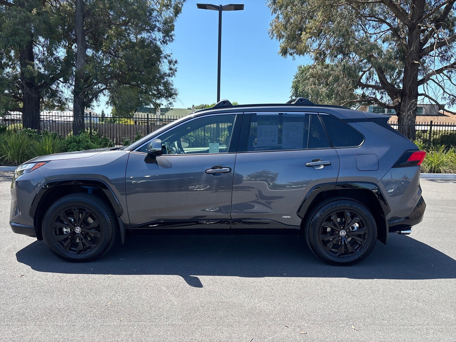 2025 Toyota RAV4 Hybrid SE