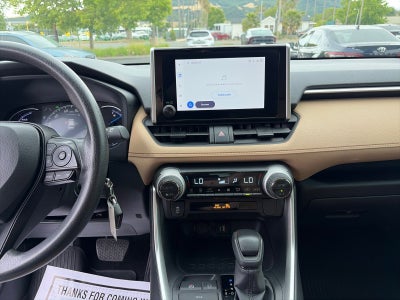 2025 Toyota RAV4 Hybrid LE