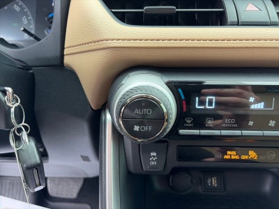 2025 Toyota RAV4 Hybrid LE