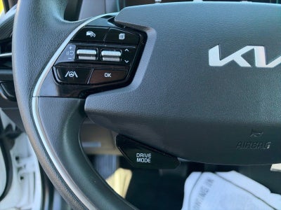 2025 Kia Niro LX