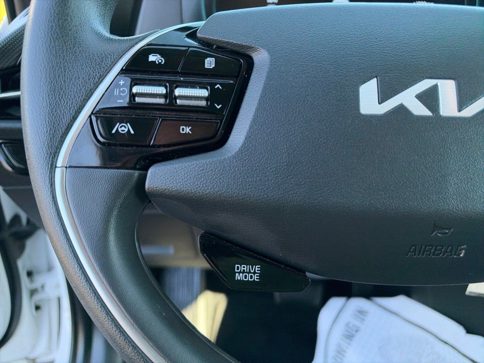 2025 Kia Niro LX