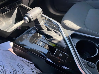 2025 Kia Niro LX