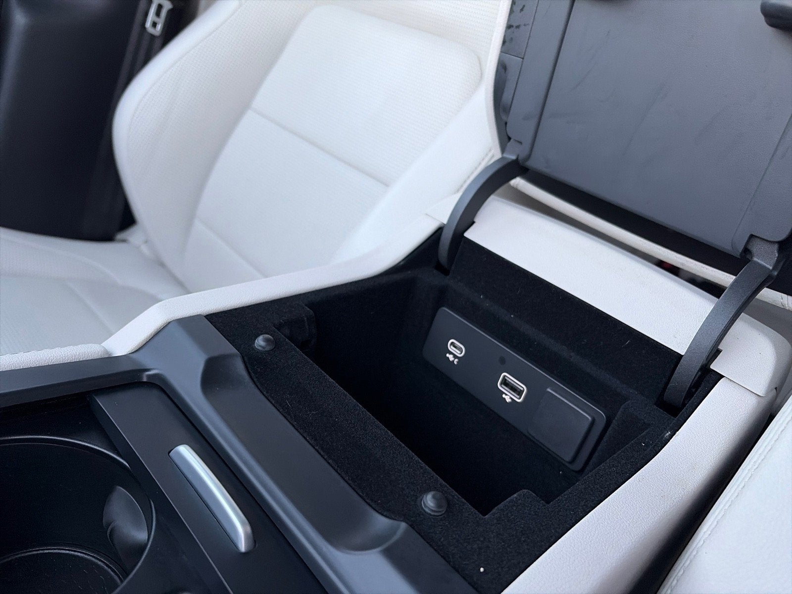 2025 Jaguar F-PACE R-Dynamic S