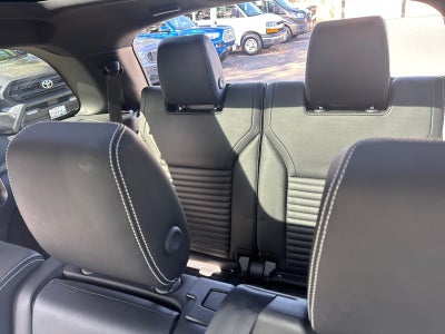 2025 Land Rover Discovery Dynamic SE