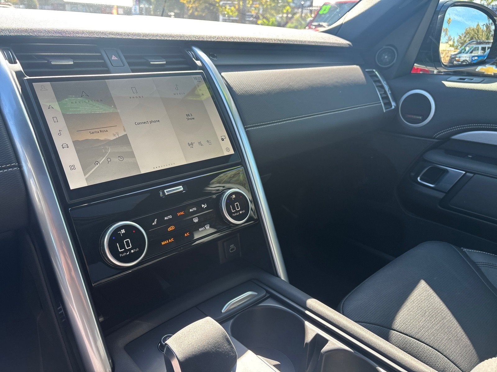 2025 Land Rover Discovery Dynamic SE