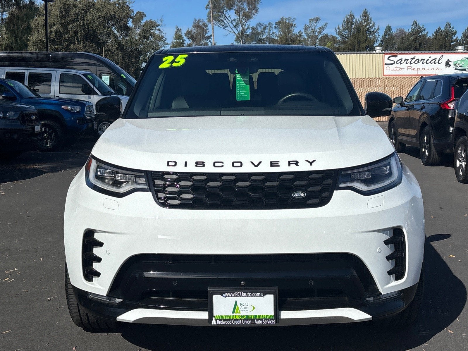 2025 Land Rover Discovery Dynamic SE