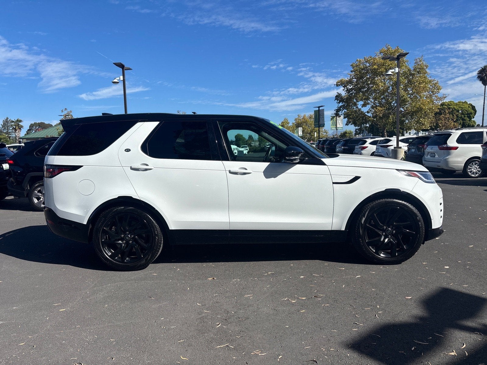 2025 Land Rover Discovery Dynamic SE